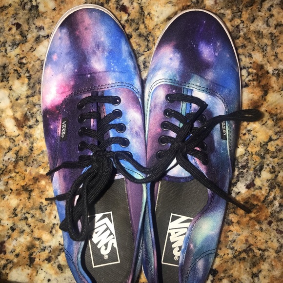 Galaxy Vans - Picture 5 of 7